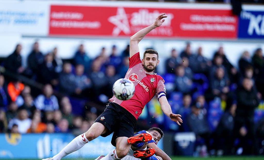 关于莱切斯特城表现稳定，取得连胜的信息