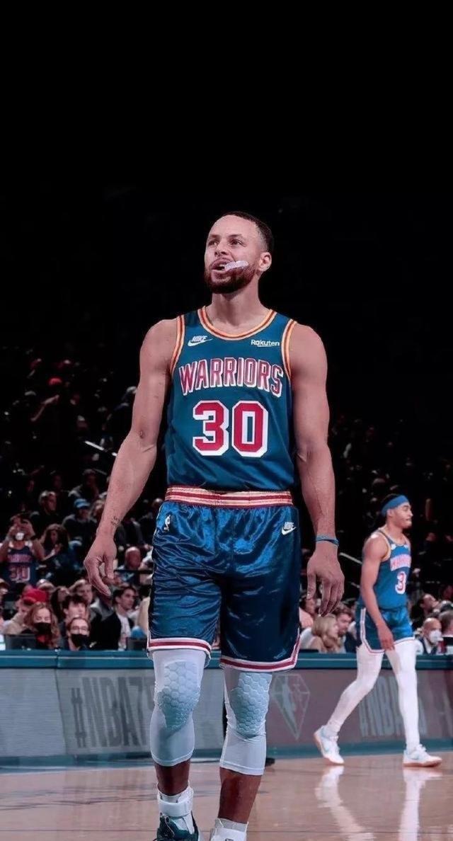 包含球员伤病情况曝光：关键球员恢复状况受关注的词条