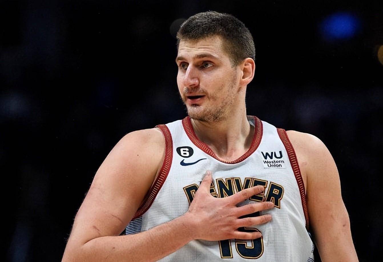  费德勒迎来三赛季高光表现，湖人球迷沸腾！