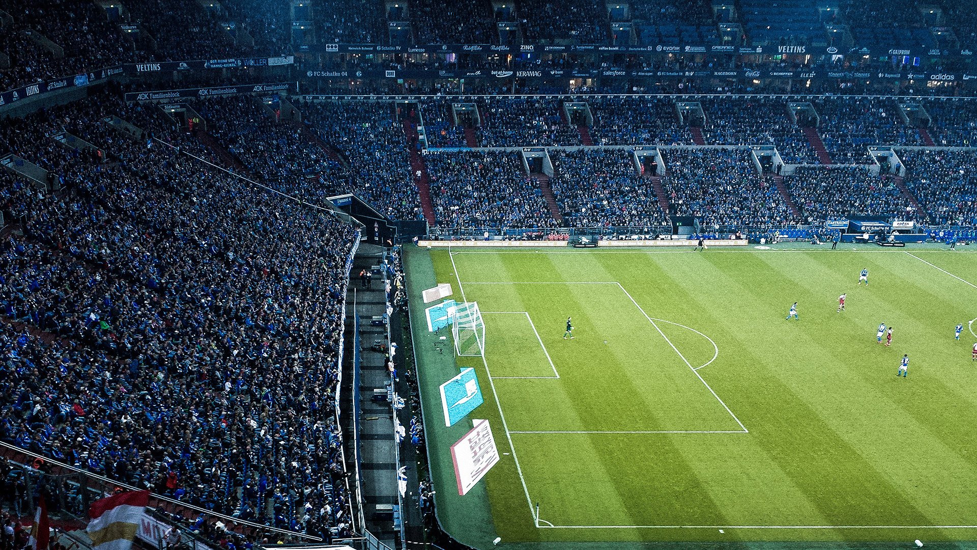 足球赛场焦点！比利时队对阵克罗地亚队，战况跌宕起伏，悬念直到终场